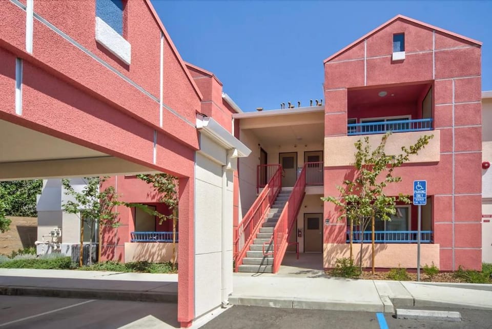 Orchard Parks Apartment in Tracy