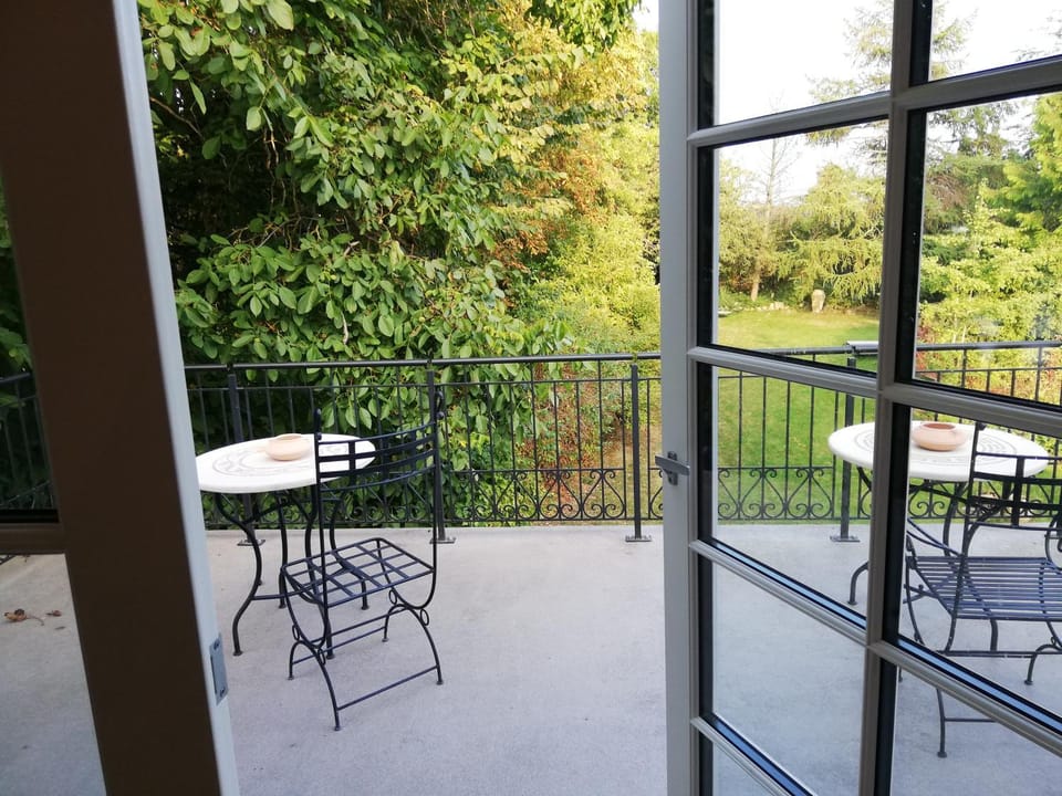 Balcony/Terrace, Garden view