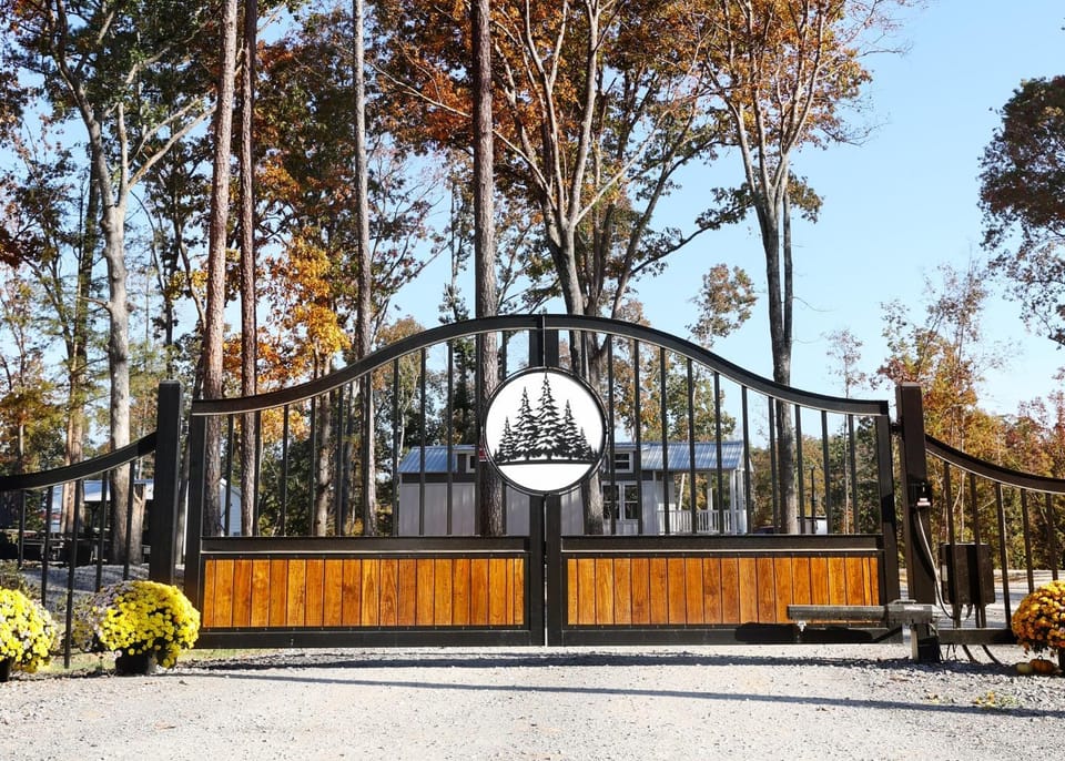 Peppers Place (In The Pines at KY Lake) 131 Pine Grove Lane, Dover, TN 37058 House in Lake Barkley