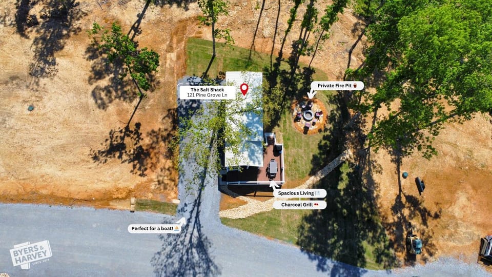 The Salt Shack (In The Pines at KY Lake) 121 Pine Grove Lane, Dover, TN 37058 House in Lake Barkley