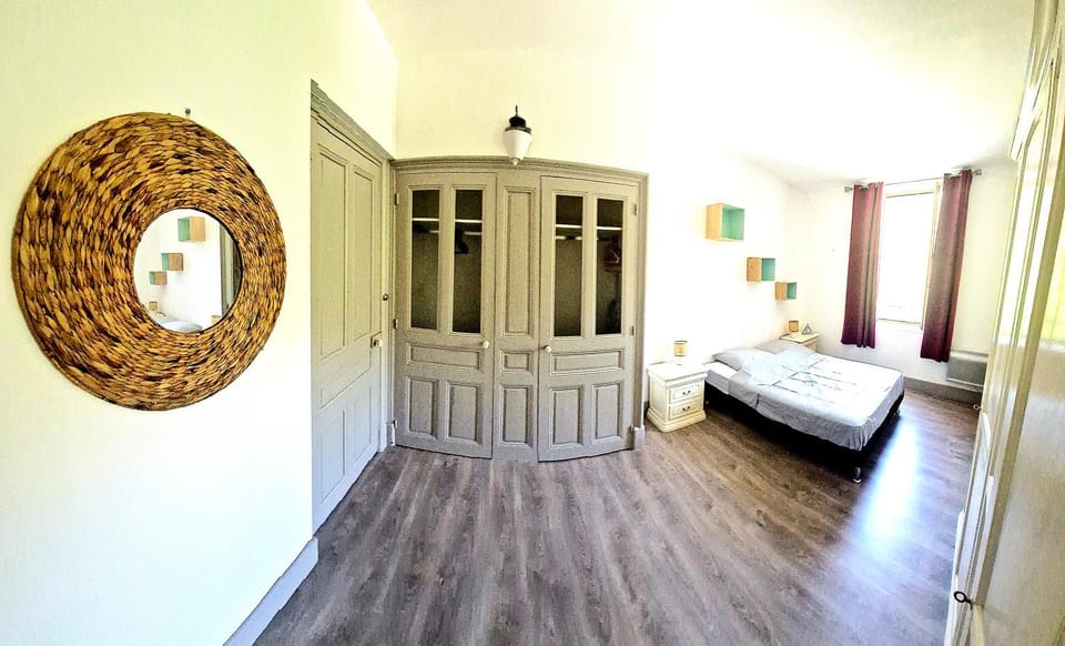 Bed, Photo of the whole room, Bedroom, wardrobe