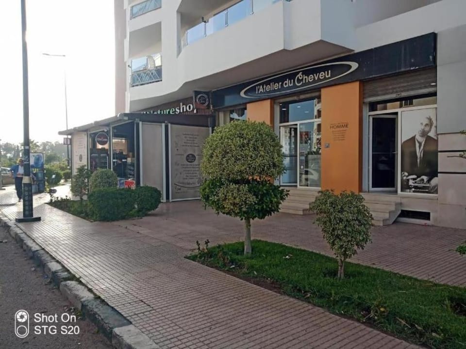 Appartement de luxe à 3 min de l aéroport Apartment in Casablanca-Settat