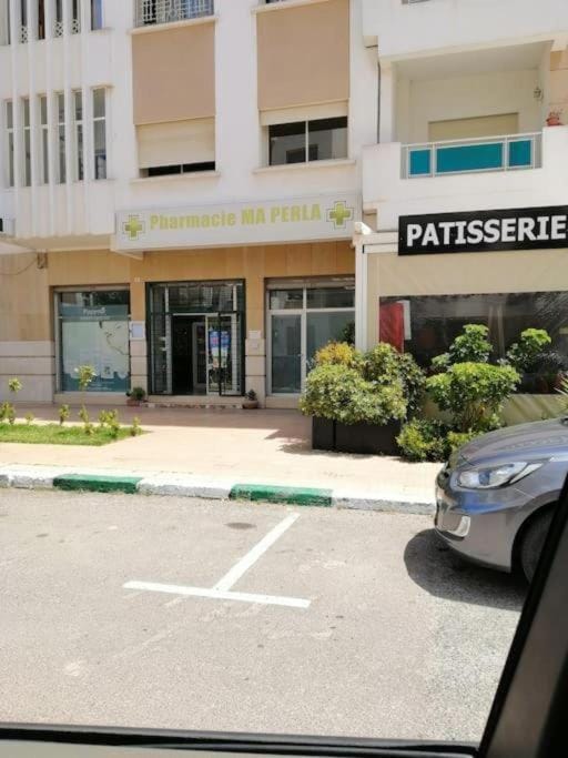 Appartement de luxe à 3 min de l aéroport Apartment in Casablanca-Settat