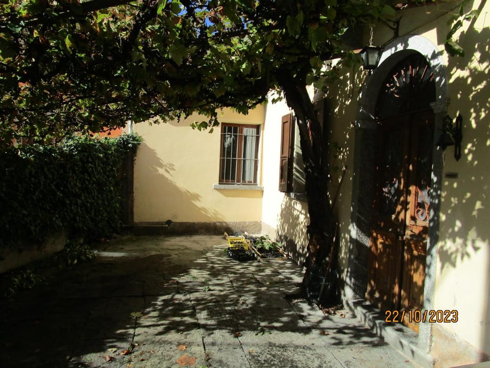 Inner courtyard view