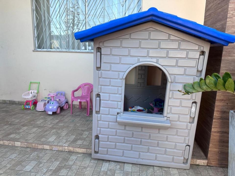 Sobrado top com piscina, espaço gourmet, próximo à praia com Ar Condicionado House in Itanhaém