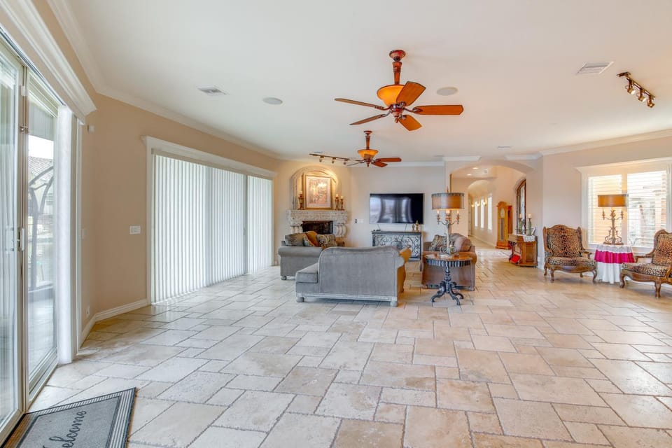 Spacious Luxe Home w/ Lake Access in Fort Mohave! House in Fort Mohave