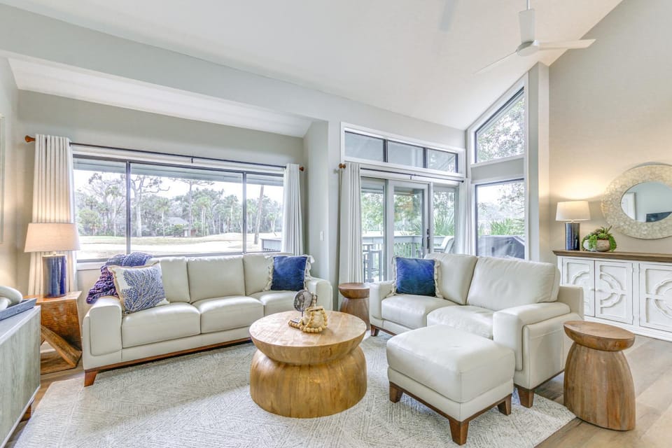 Walk to Community Beach: Coastal Carolina Condo House in Hilton Head Island