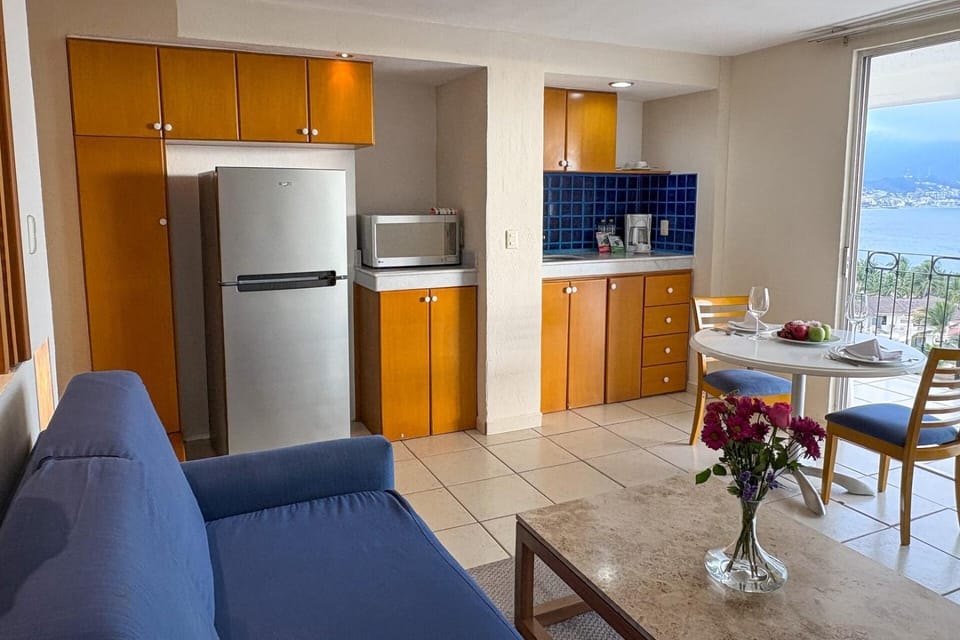 Partial ocean view, exclusive amenities! House in Puerto Vallarta