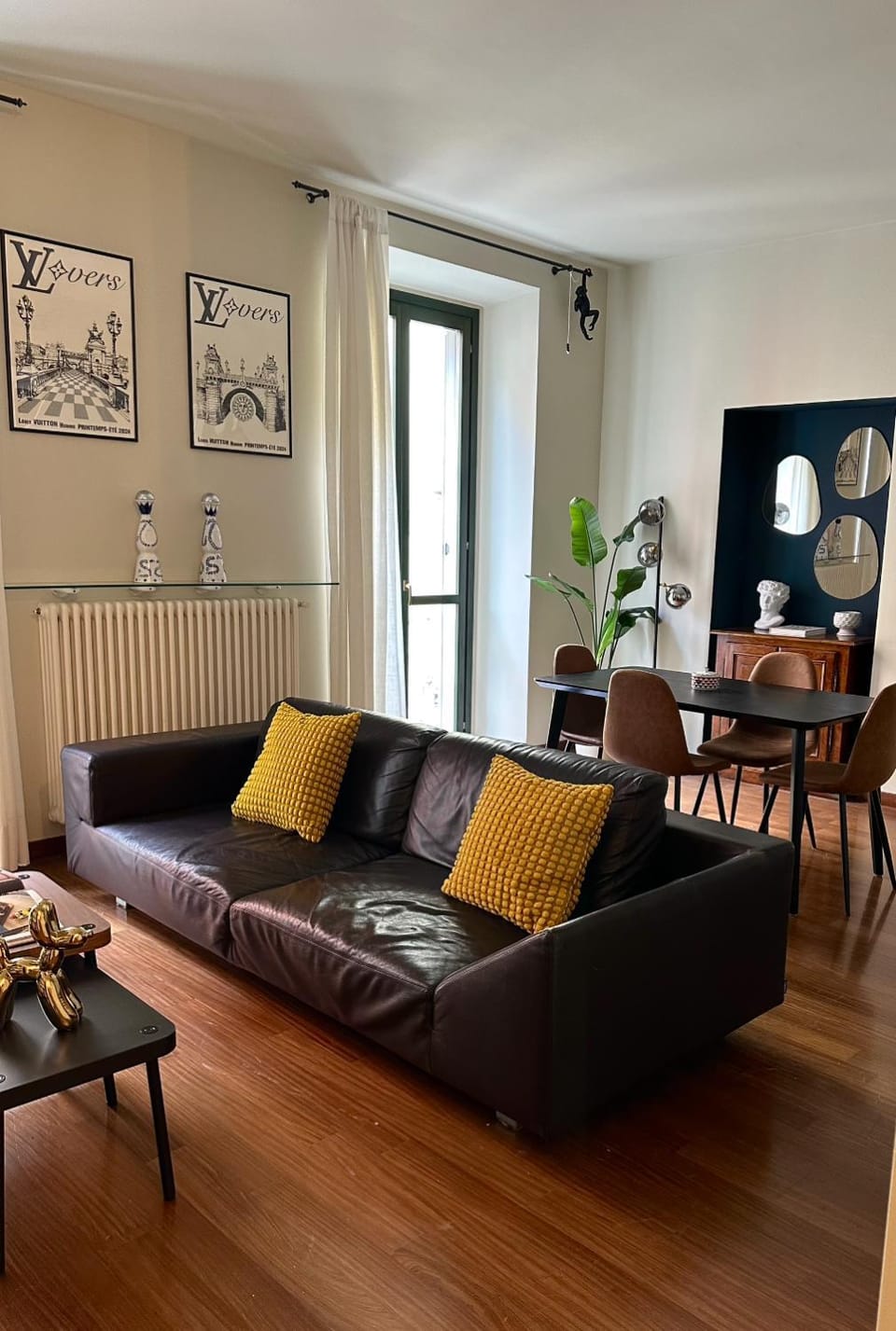 TV and multimedia, Living room, Seating area, Dining area, internet