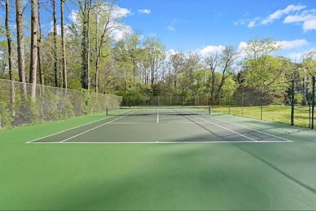 Day, Tennis court