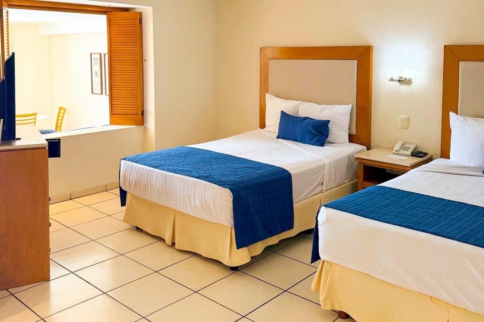 Suite with Smart TV, WiFi & beach access! House in Puerto Vallarta