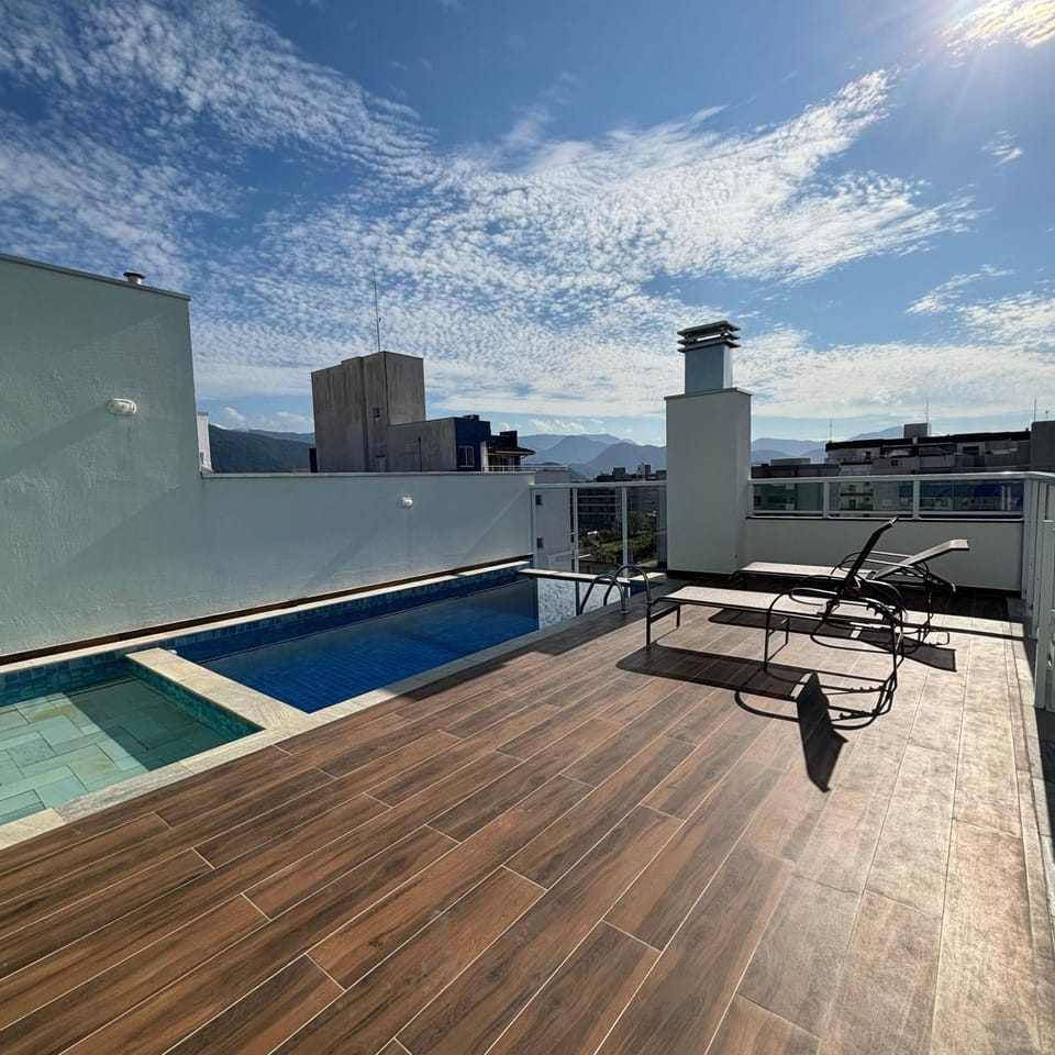 View (from property/room), Pool view, Swimming pool, sunbed