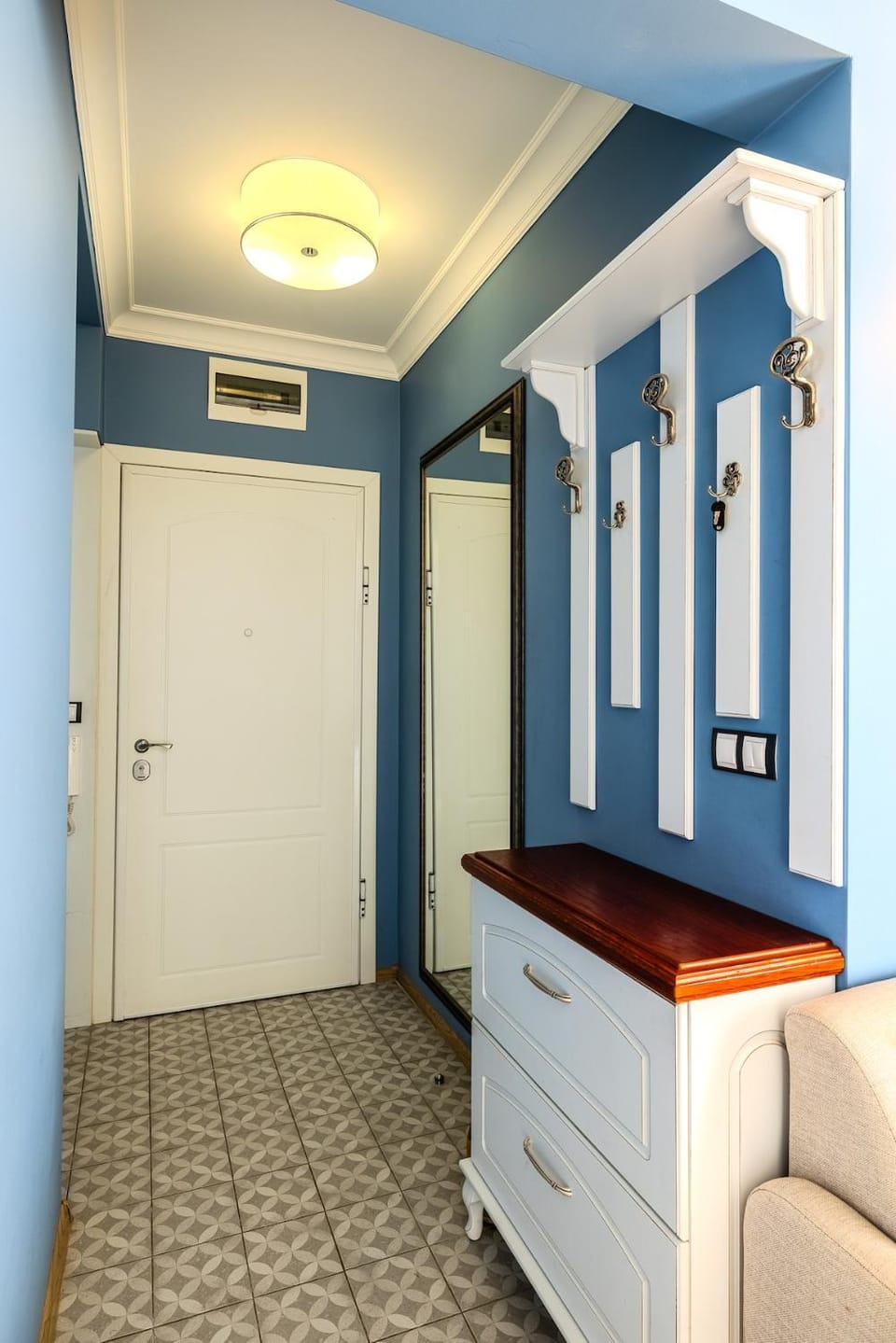 wardrobe, air conditioner