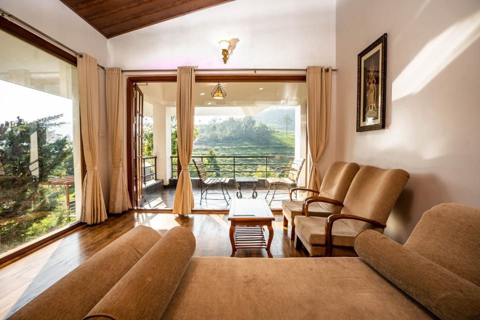 Natural landscape, View (from property/room), Balcony/Terrace, Living room, Bedroom, Mountain view