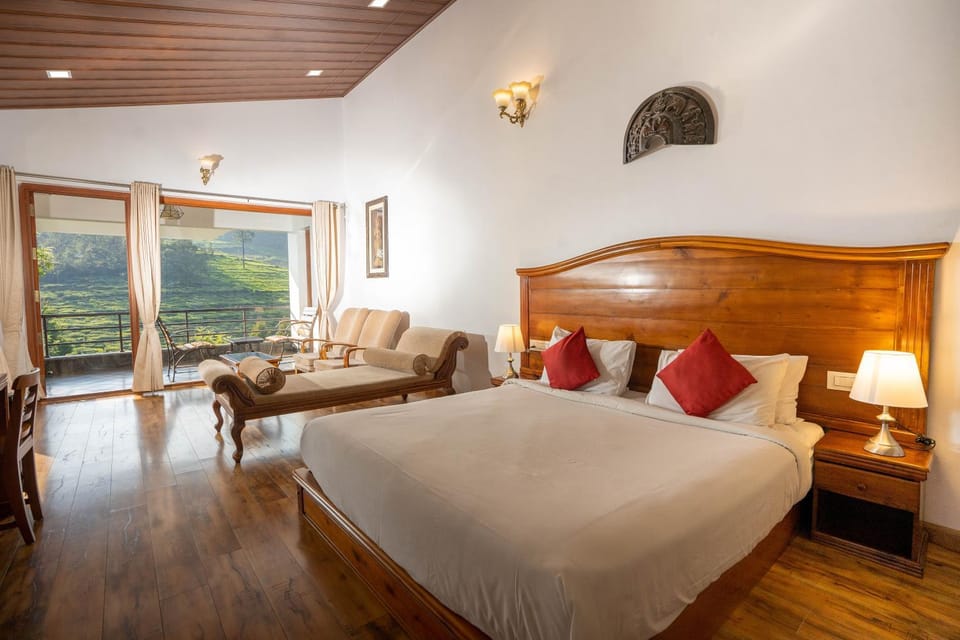 Bed, Natural landscape, Photo of the whole room, Bedroom