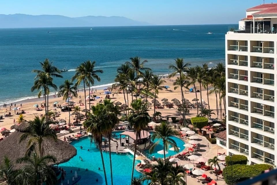 Ocean access and resort amenities! House in Puerto Vallarta