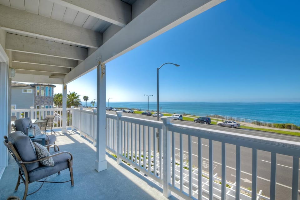 3690 Carlsbad Boulevard - Unit B House in Carlsbad