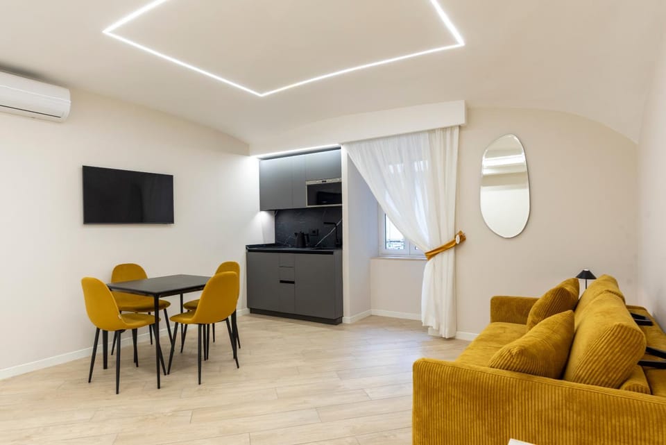 Communal lounge/ TV room, air conditioner