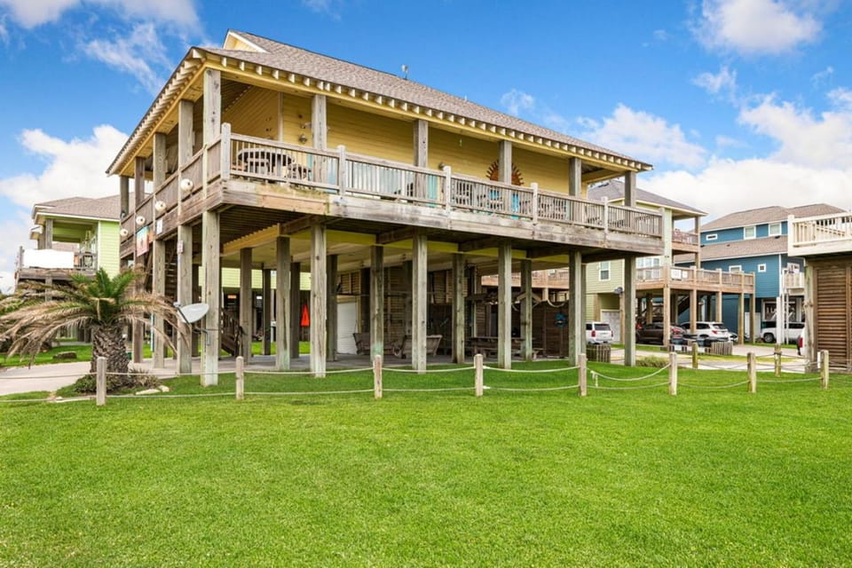 Property building, Beach