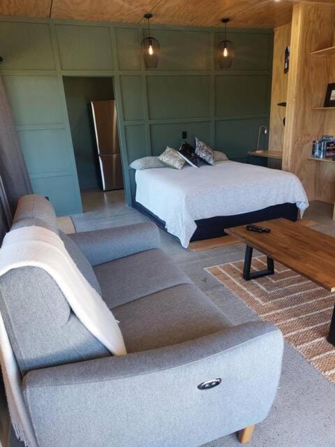 Hosts on the Coast Estuary Views Studio Apartment in Whangamatā