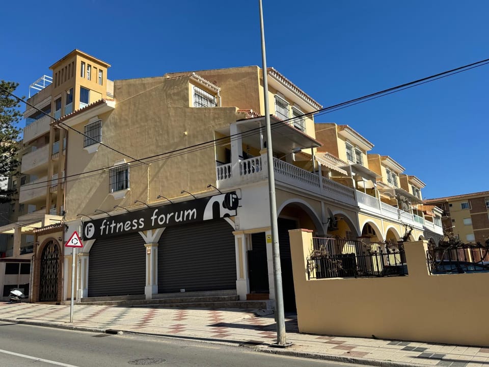 Property building, Location