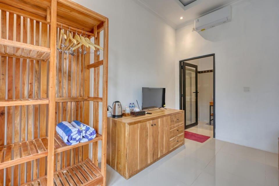 TV and multimedia, Bedroom, air conditioner