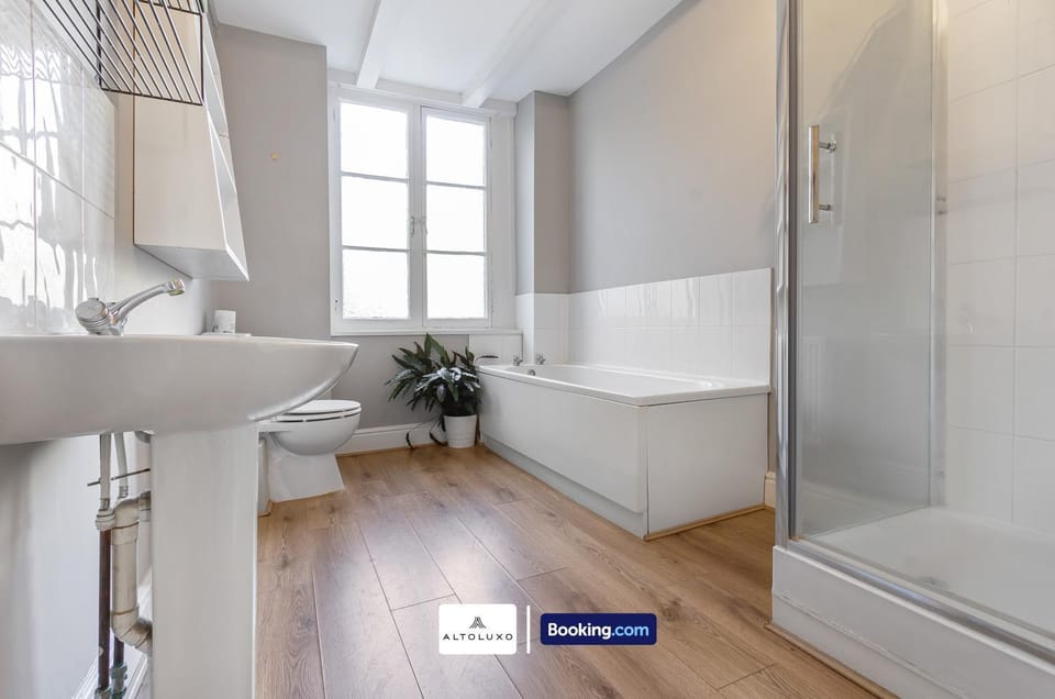 Shower, Bathroom, Bath