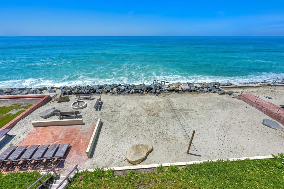 1923 S Pacific House in Oceanside