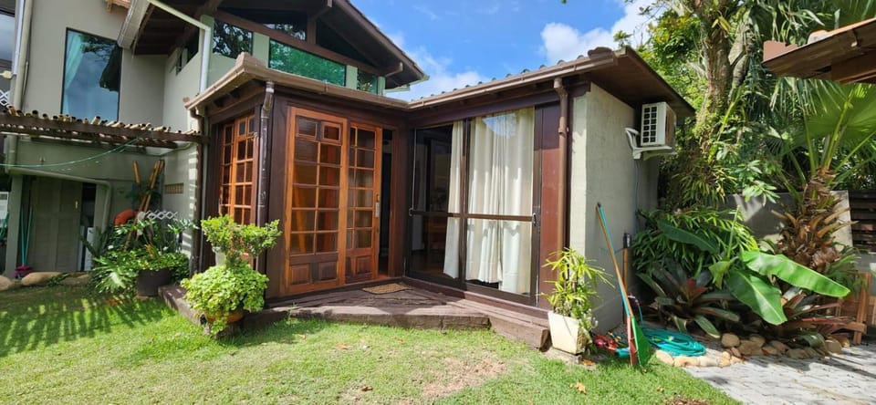 Garden, Garden, Bedroom