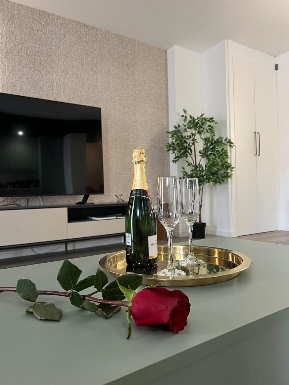 TV and multimedia, Dining area, Drinks, Alcoholic drinks