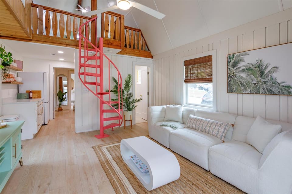 Hope House- Vacation Village 1 Bedroom with Loft House in Clermont