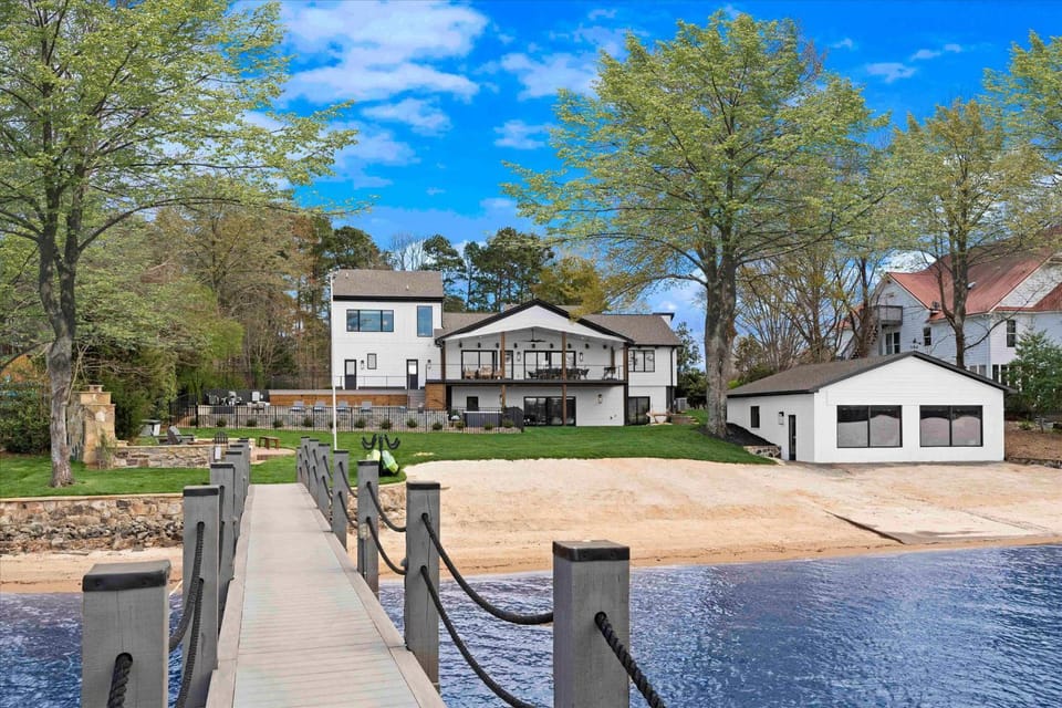 Keenan Beach House in Mooresville
