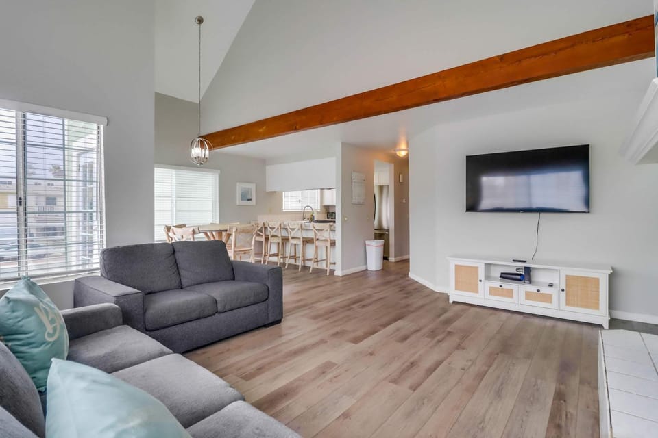 Steps to ocean & bay large patio 4 parking spots House in Mission Beach