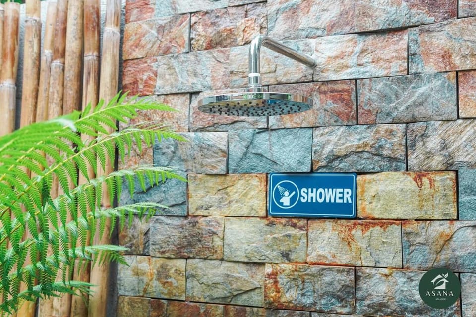 Modern Tropical 2BR Villa with Pool near Tagaytay Villa in Calabarzon