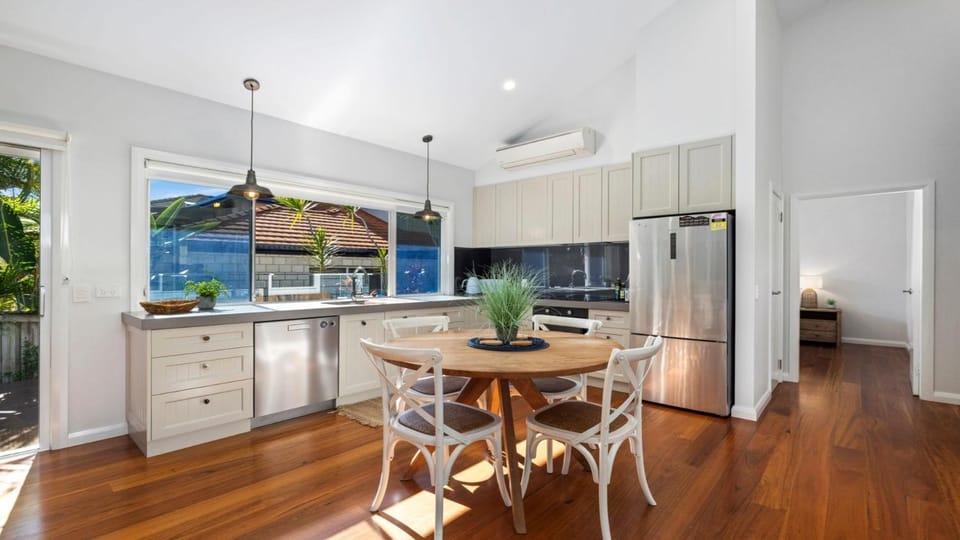 Sawtell Beach Shack 2 House in Toormina