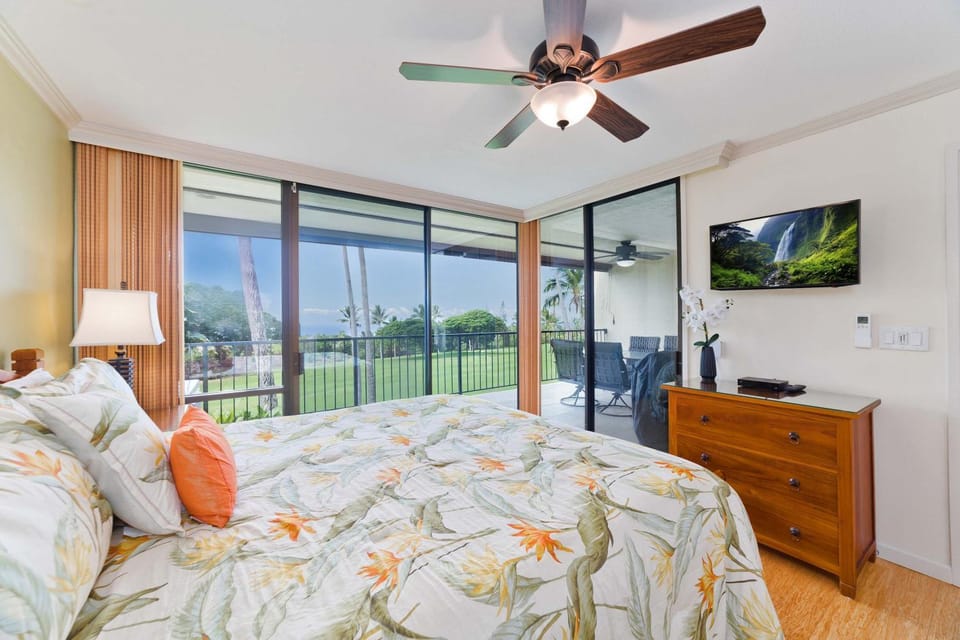 Country Club Villas - Golf Air Conditioning & Oceanview House in South Kona