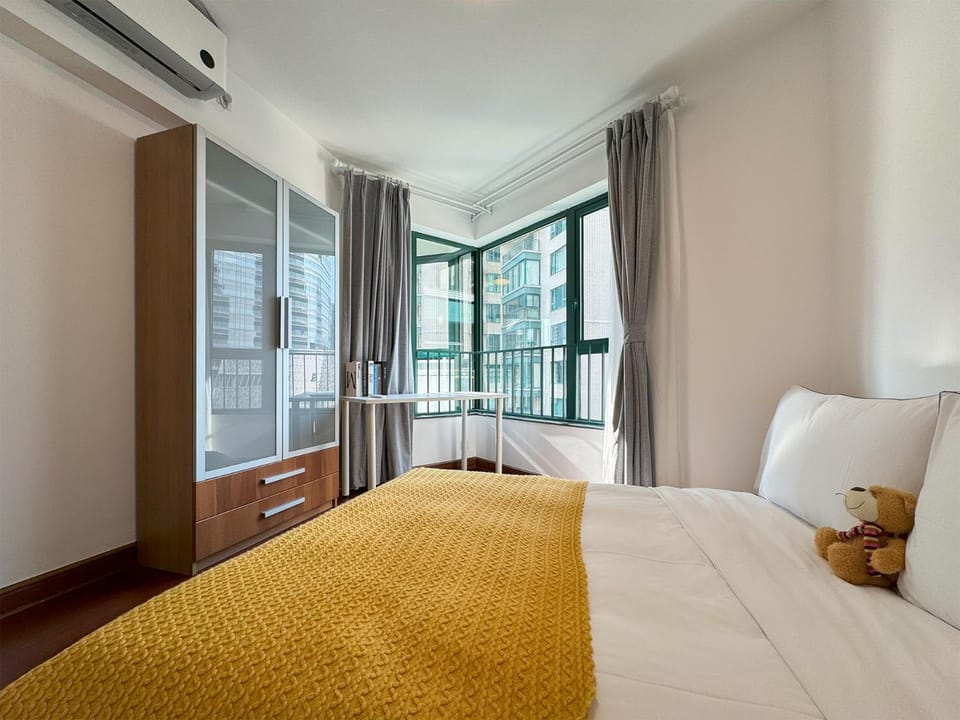 Bed, Photo of the whole room, Bedroom