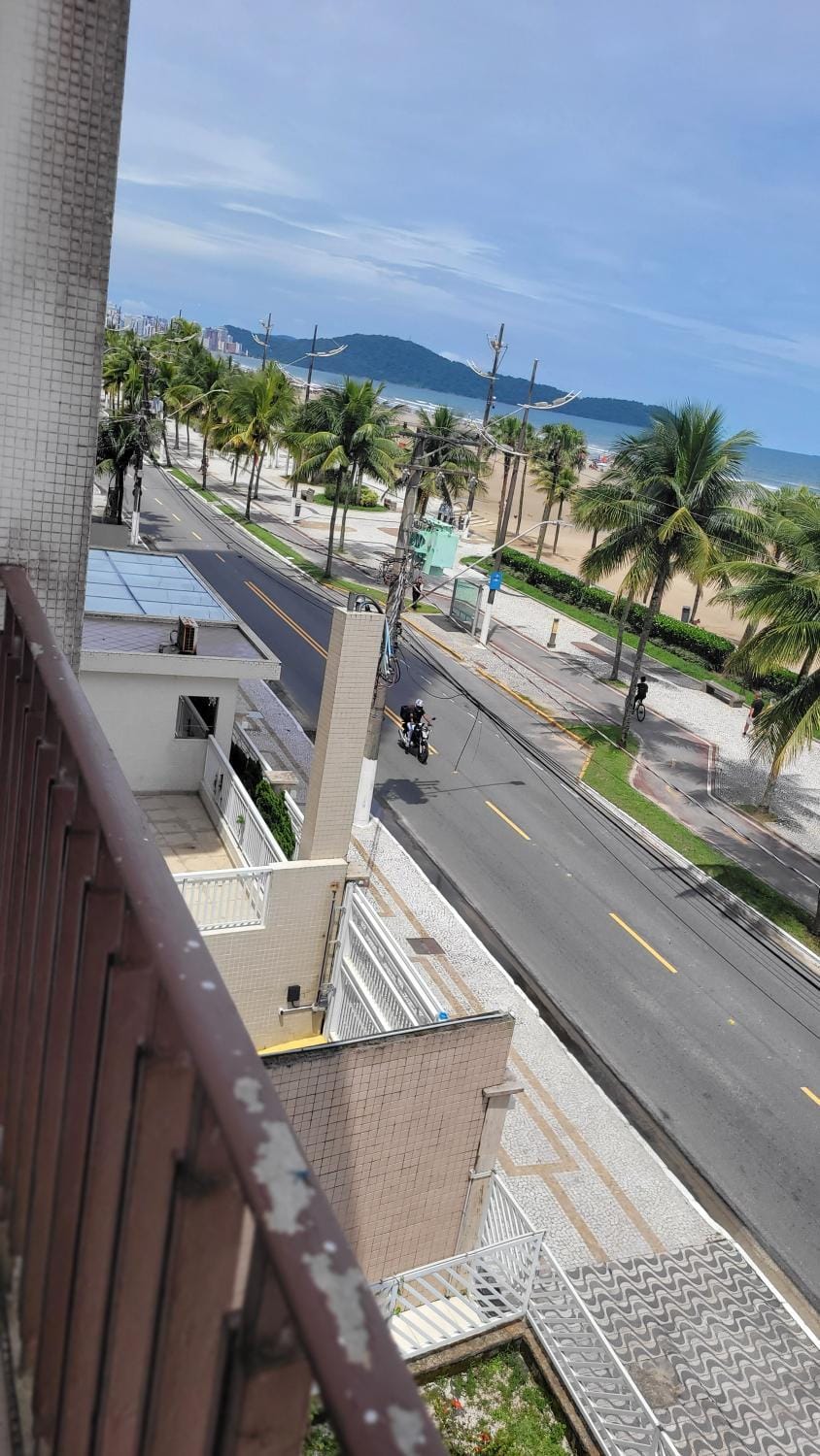 Lindo e amplo apartamento Pé na Areia - Praia Grande Apartment in State of São Paulo