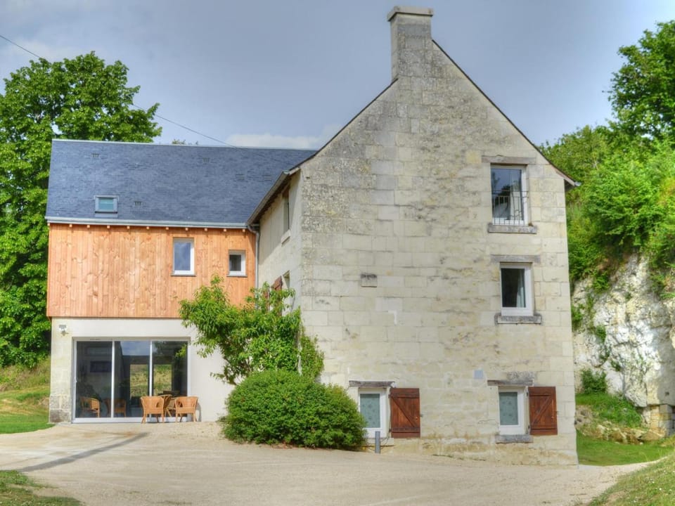 Gîte de charme en Touraine avec spa et jardin privé - FR-1-381-610 House in Centre-Val de Loire