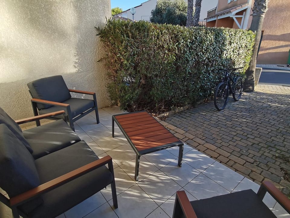 Pavillon 6 Pers avec Piscine et Parking, Proche Plage - FR-1-781-90 House in Occitanie