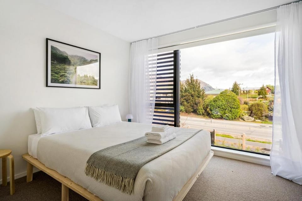 Architect's Townhouse in Wanaka House in Wanaka