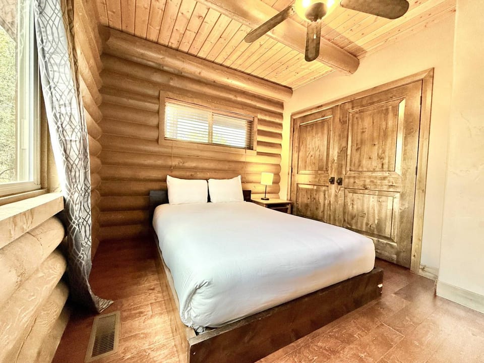Close to Zion Panaramic views Pet Friendly House in Orderville
