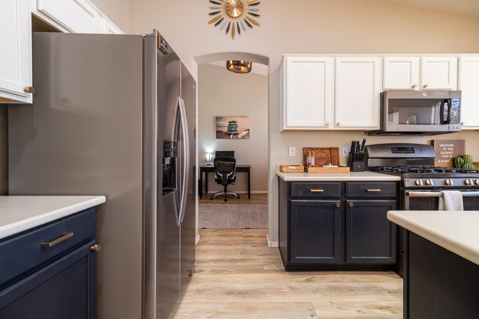 Kitchen or kitchenette, Business facilities, stove