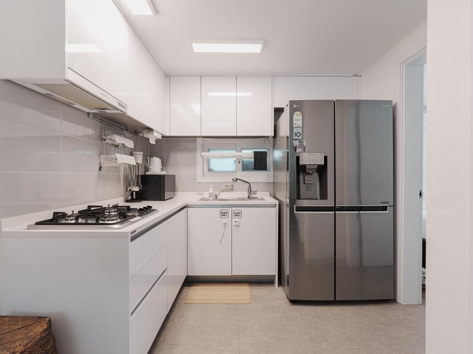 Hyun Stay - 3R sb5min, Free Parking, Luggage storage Apartment in Seoul