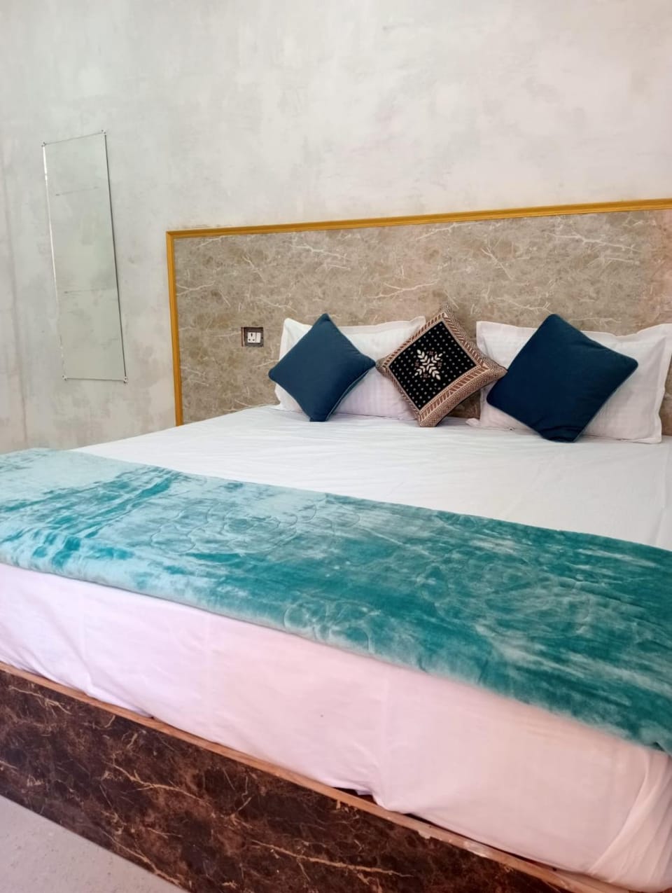 Varanasi travels and lodge Bed and Breakfast in Varanasi