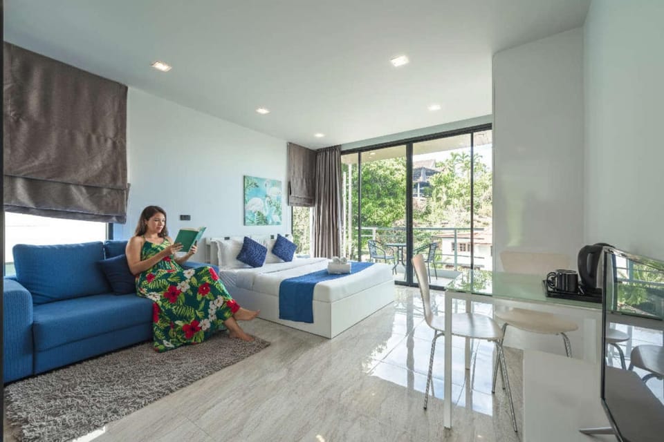 Bed, Balcony/Terrace, Seating area, Bedroom
