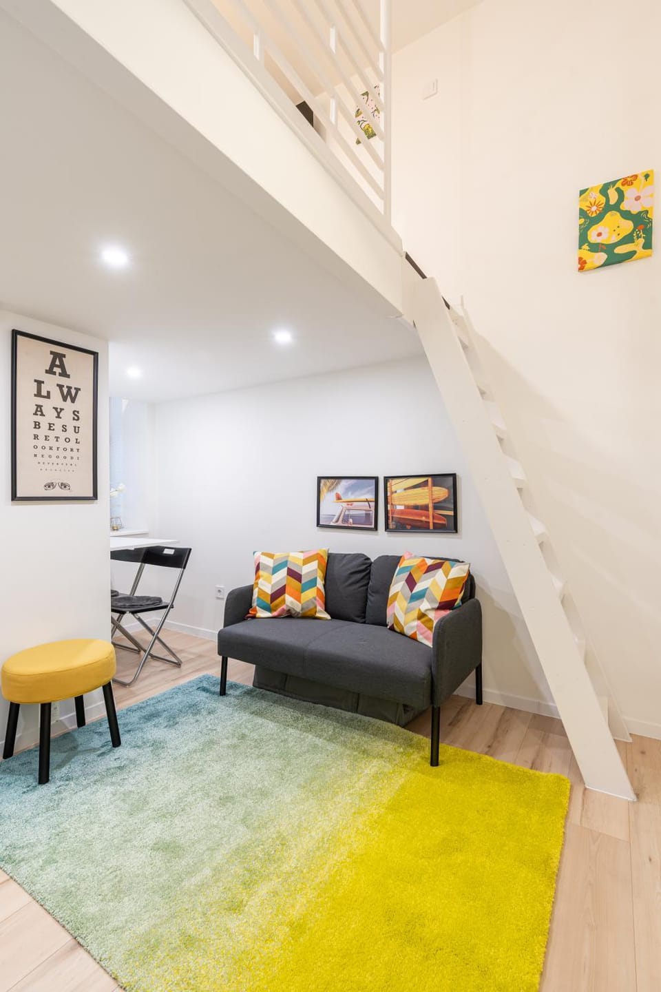Living room, Seating area