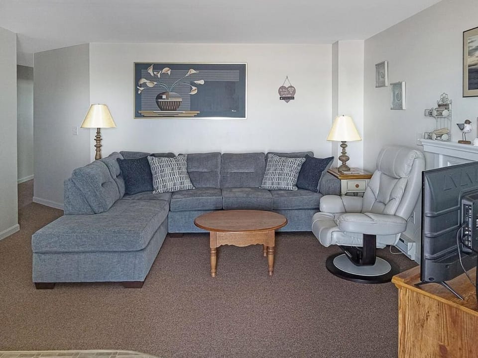 Sea Breeze W007 Wonderful Beachfront Oceanfront property for the whole family 1897 House in Wells