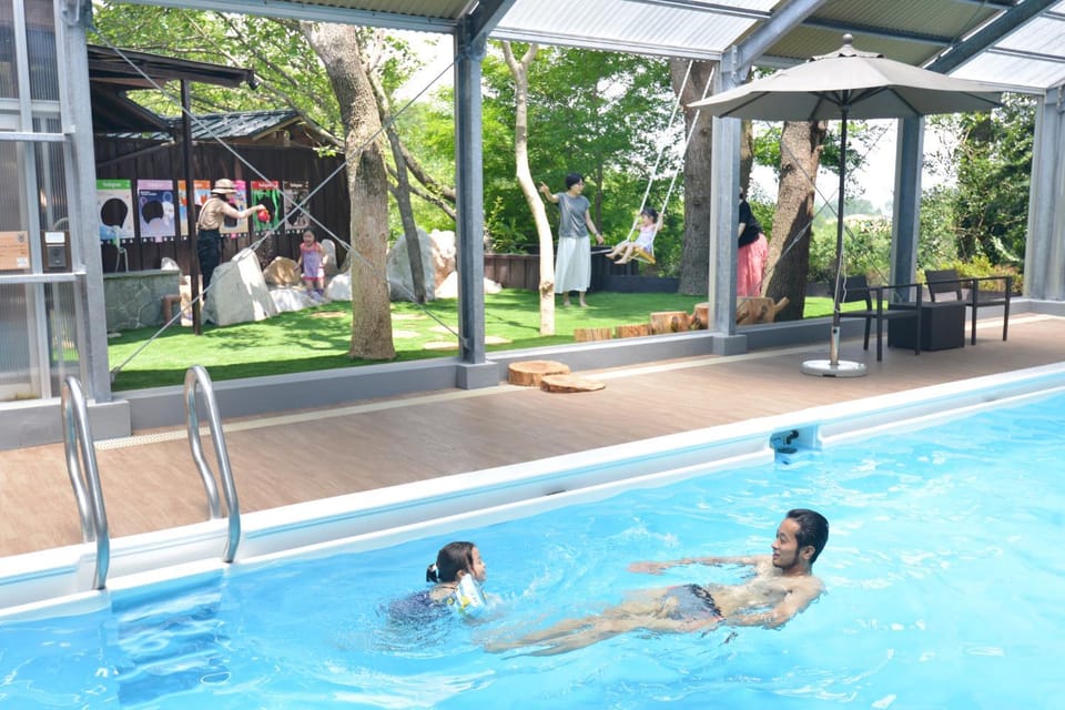 Pool view, Swimming pool