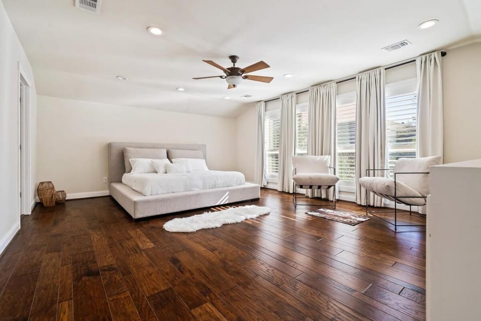 Bed, Bedroom, air conditioner